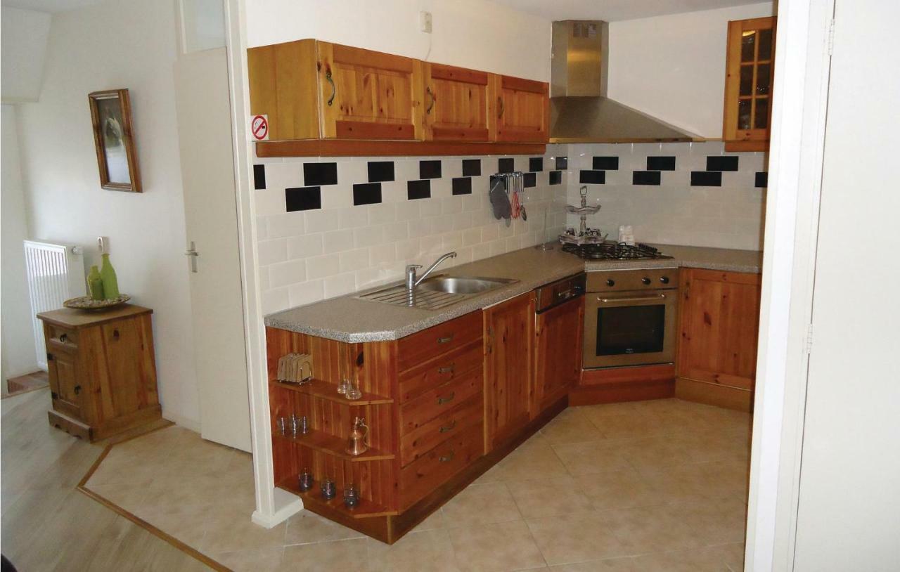Beautiful Apartment In Paesens With Kitchen Exterior foto